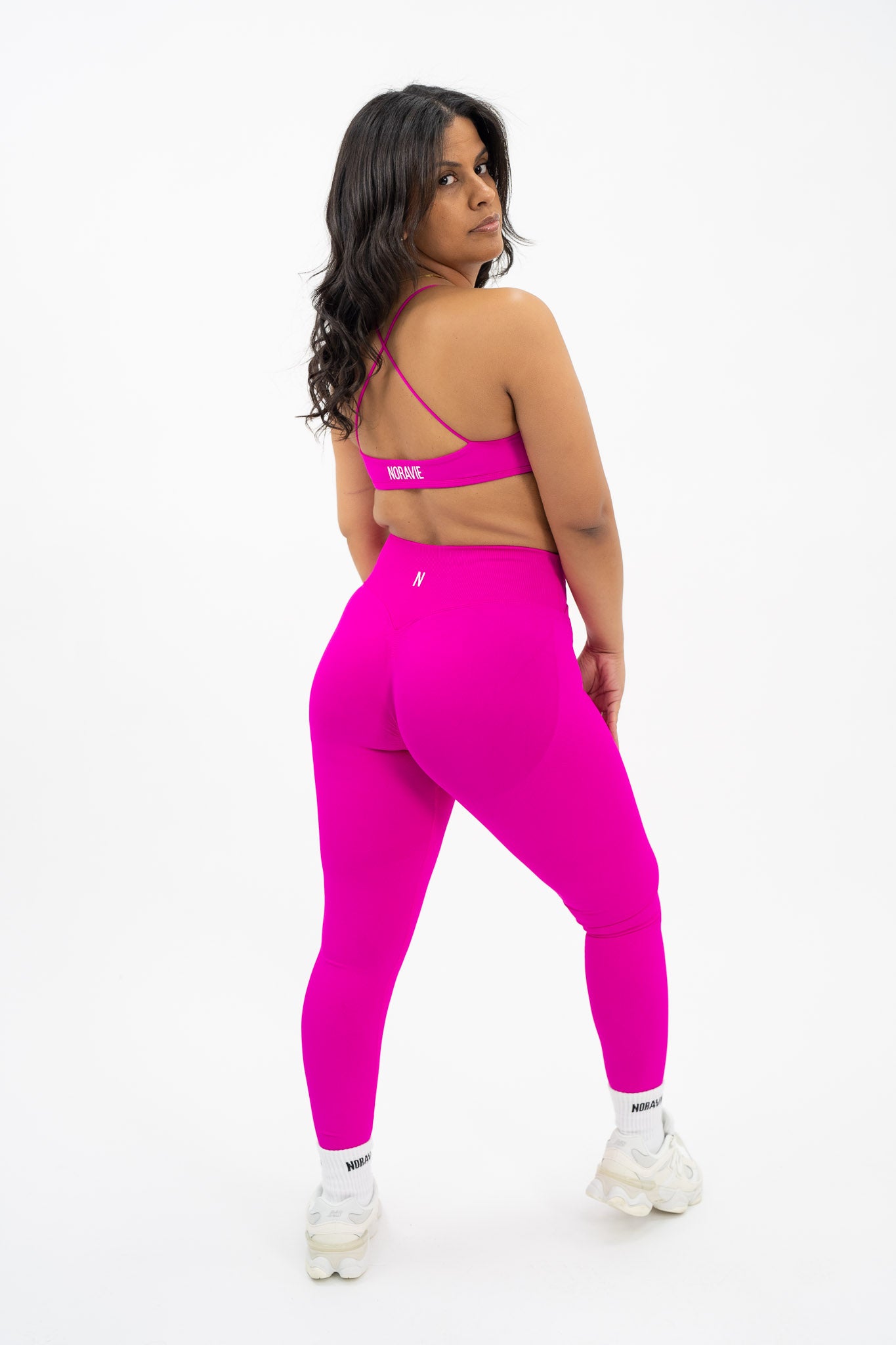 Worth Protecting™ Crossover Seamless Leggings - Noravie