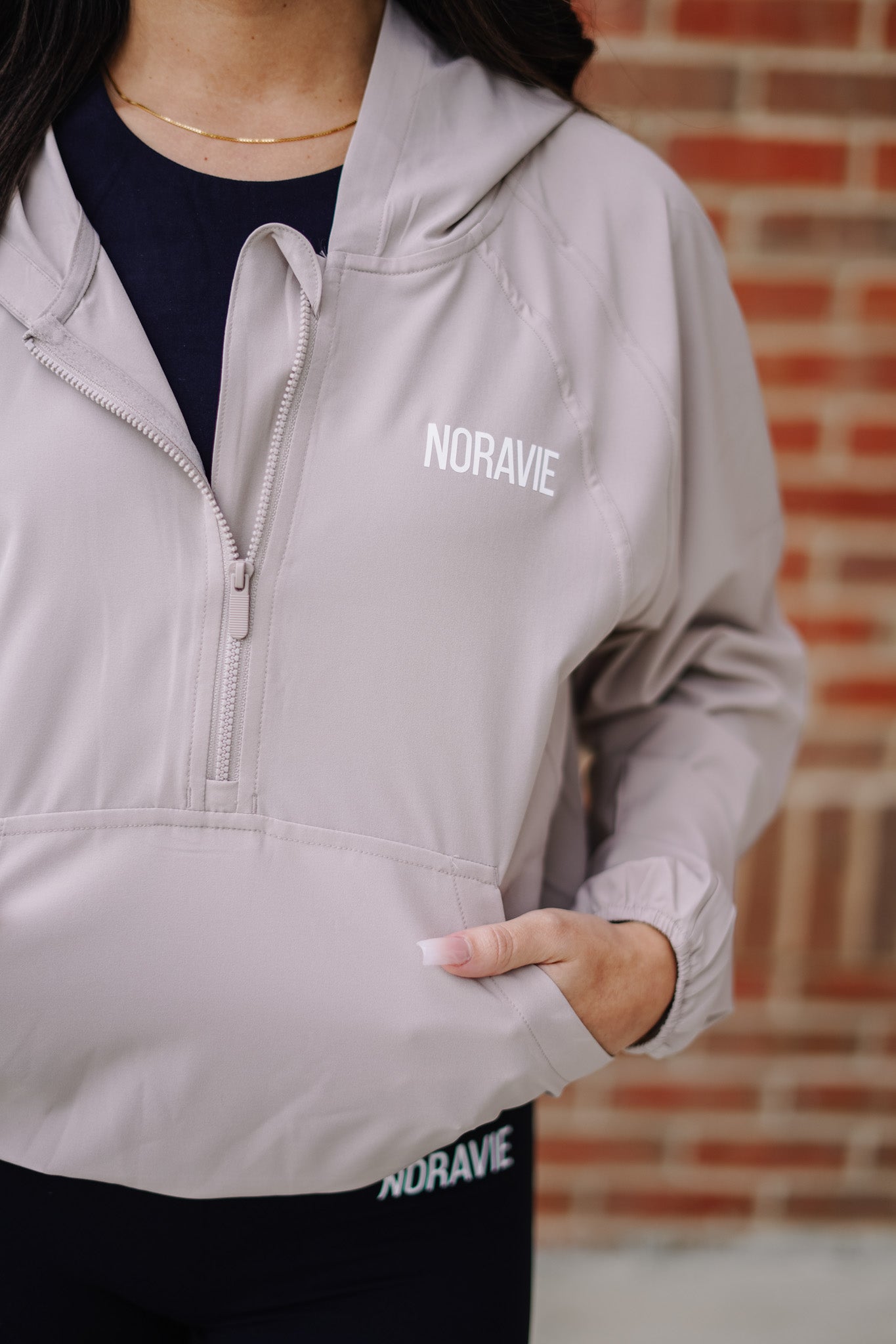 Empower Half Zip Windbreaker - Noravie