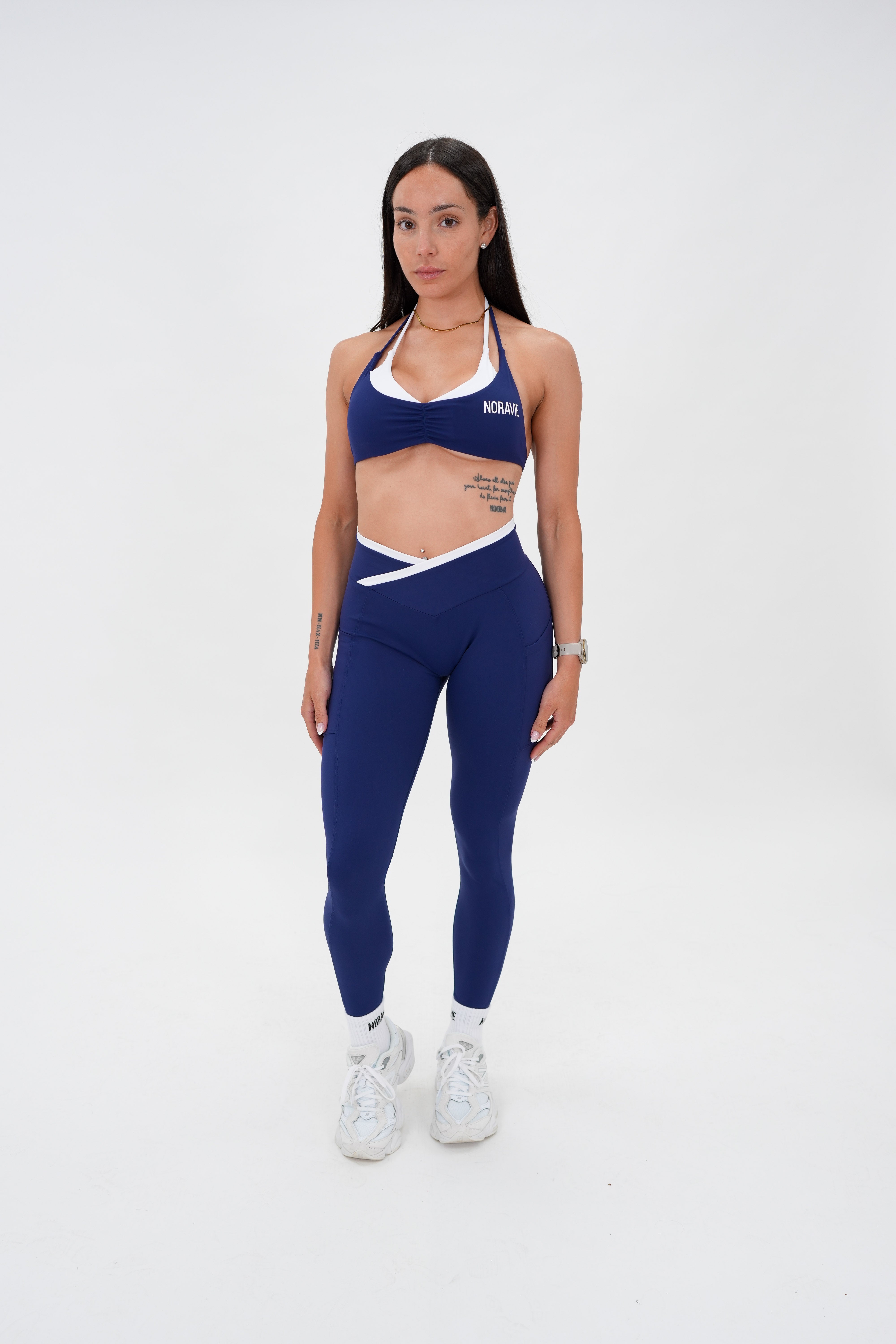Her Era Crossover Leggings - Noravie