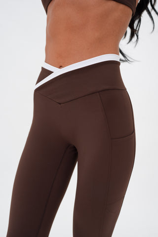 Her Era Crossover Leggings - Noravie
