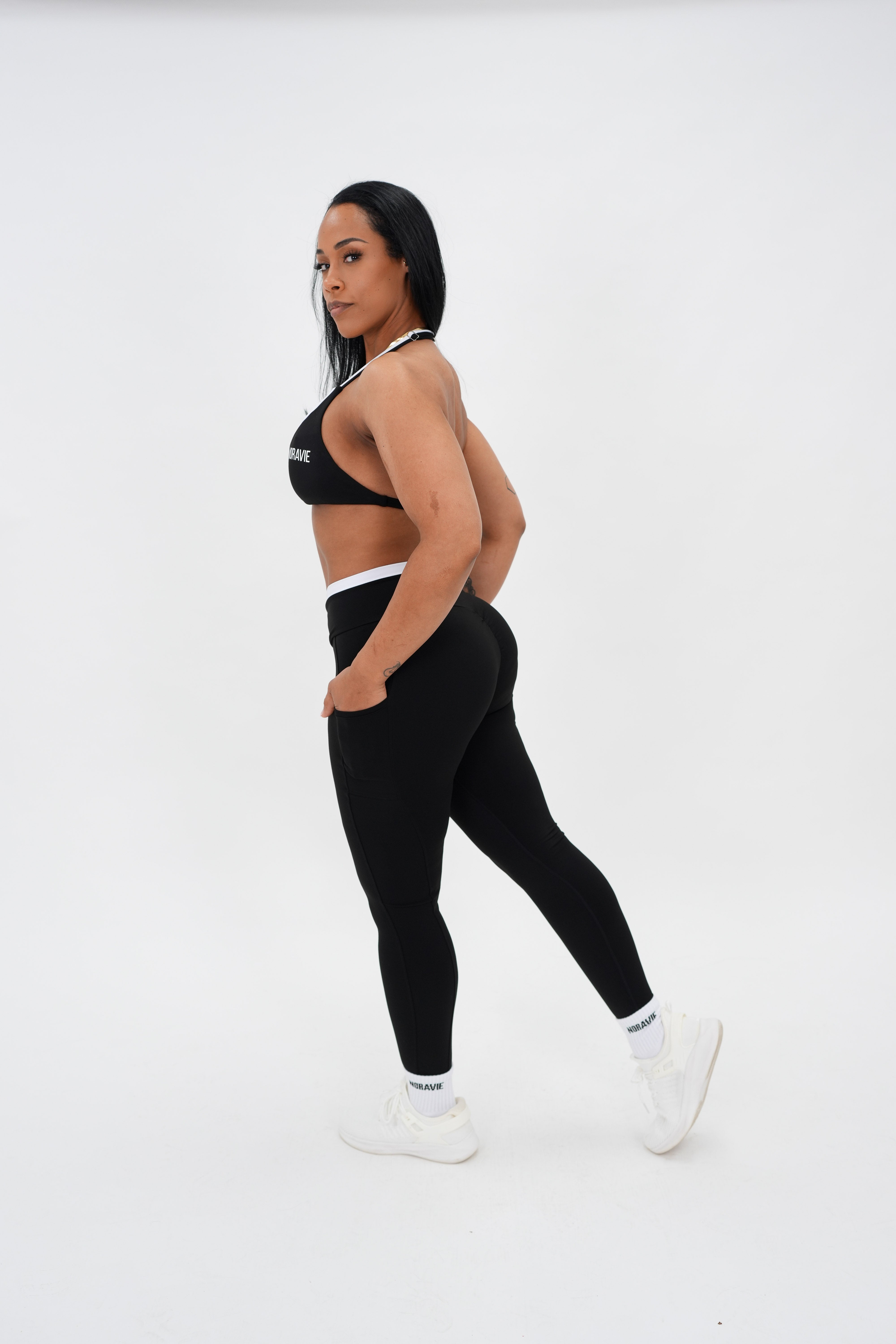 Her Era Crossover Leggings - Noravie
