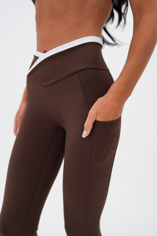 Her Era Crossover Leggings - Noravie
