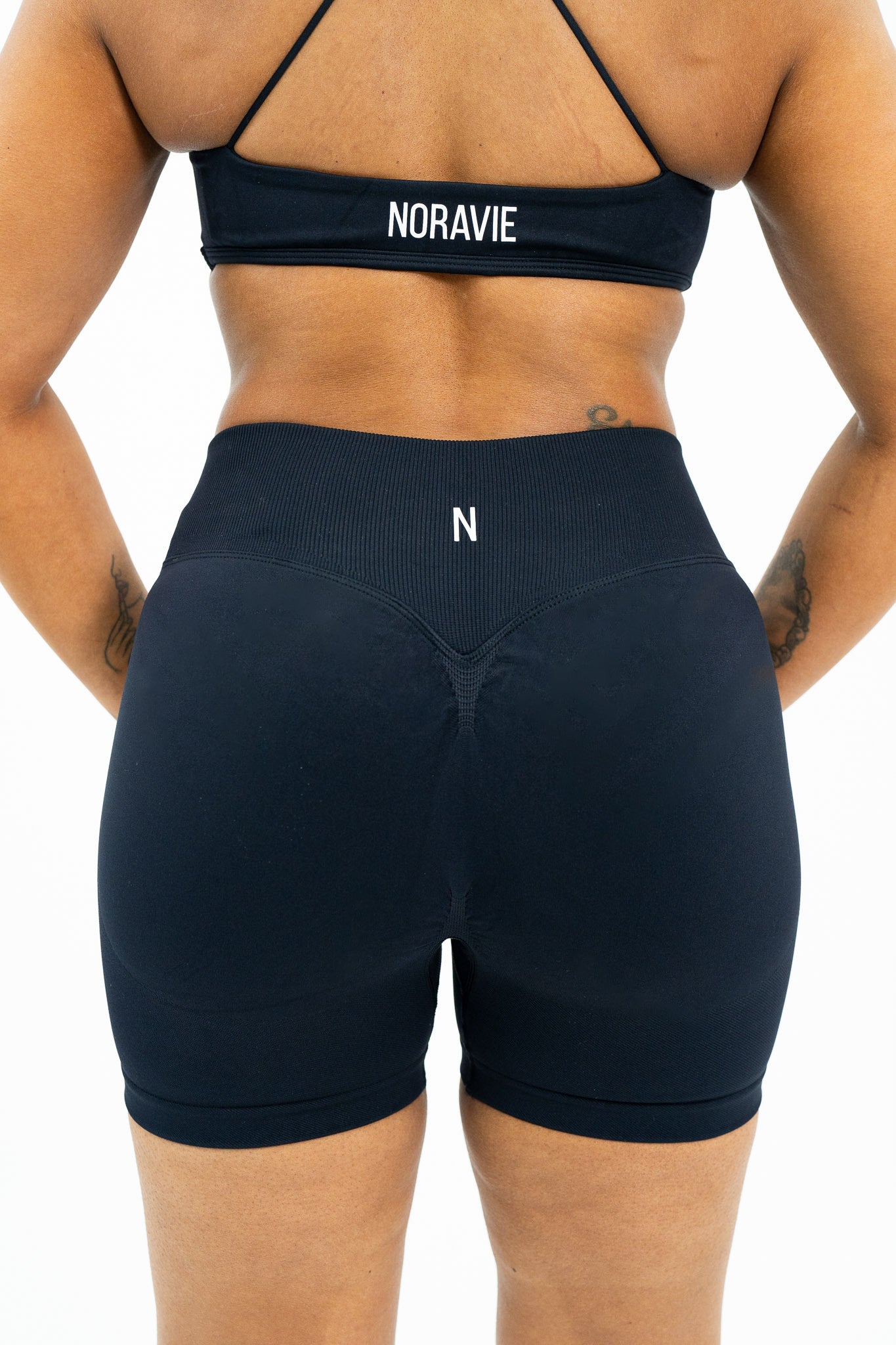 Worth Protecting™ Crossover Seamless Shorts - Noravie