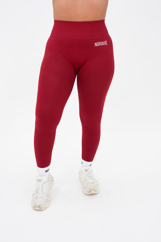 Built Different Seamless Leggings - Noravie
