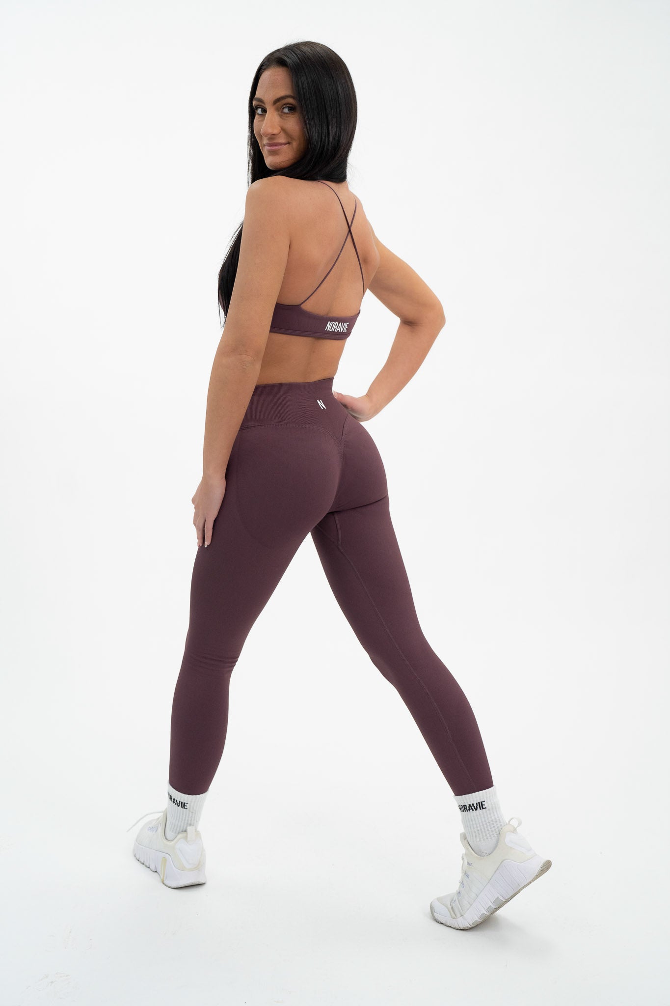Worth Protecting™ Crossover Seamless Leggings - Noravie
