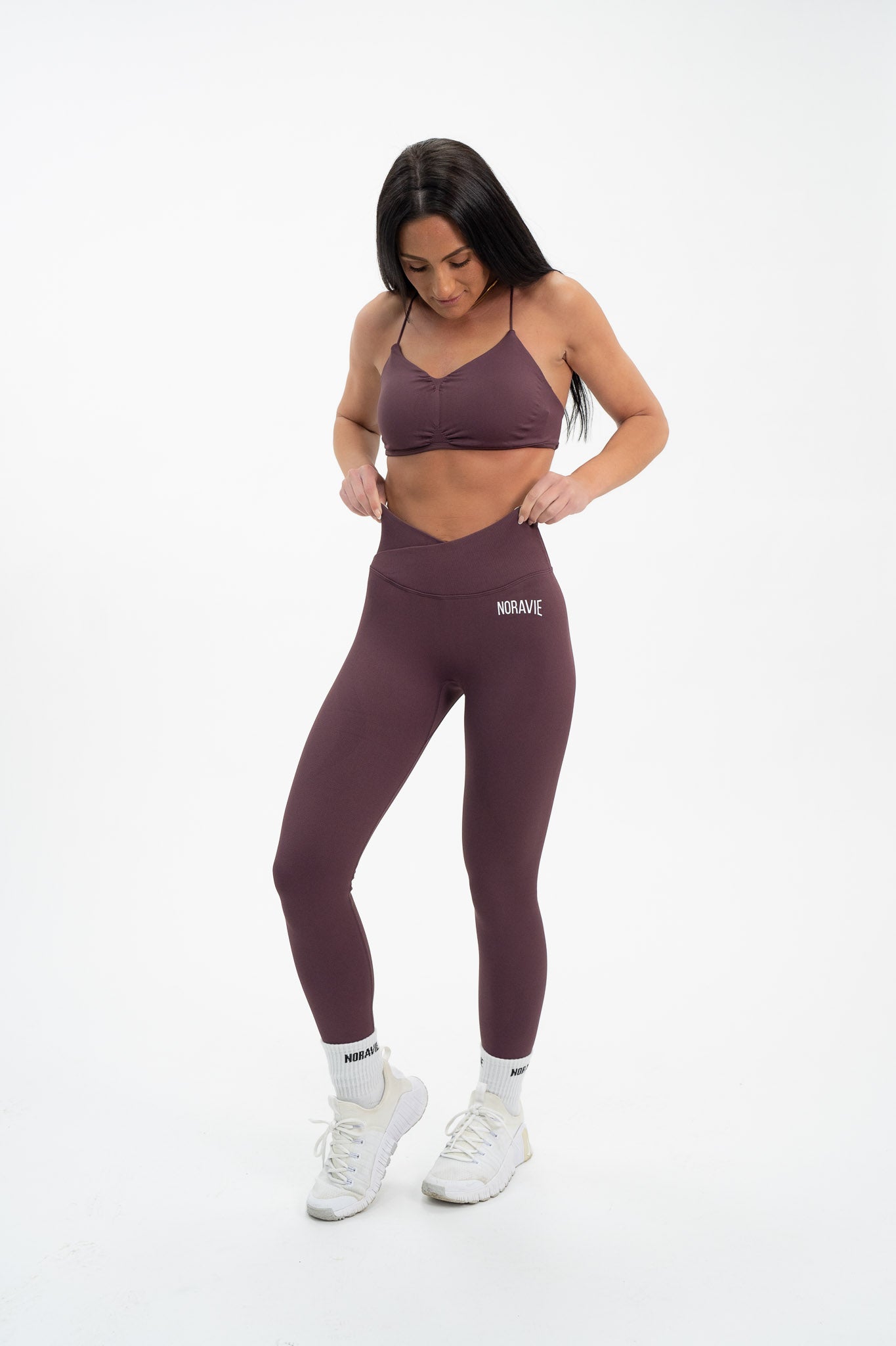 Worth Protecting™ Crossover Seamless Leggings - Noravie