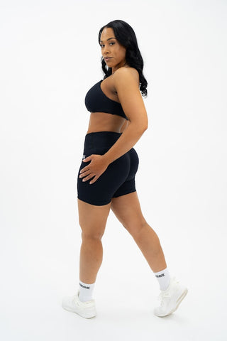 Worth Protecting™ Crossover Seamless Shorts - Noravie