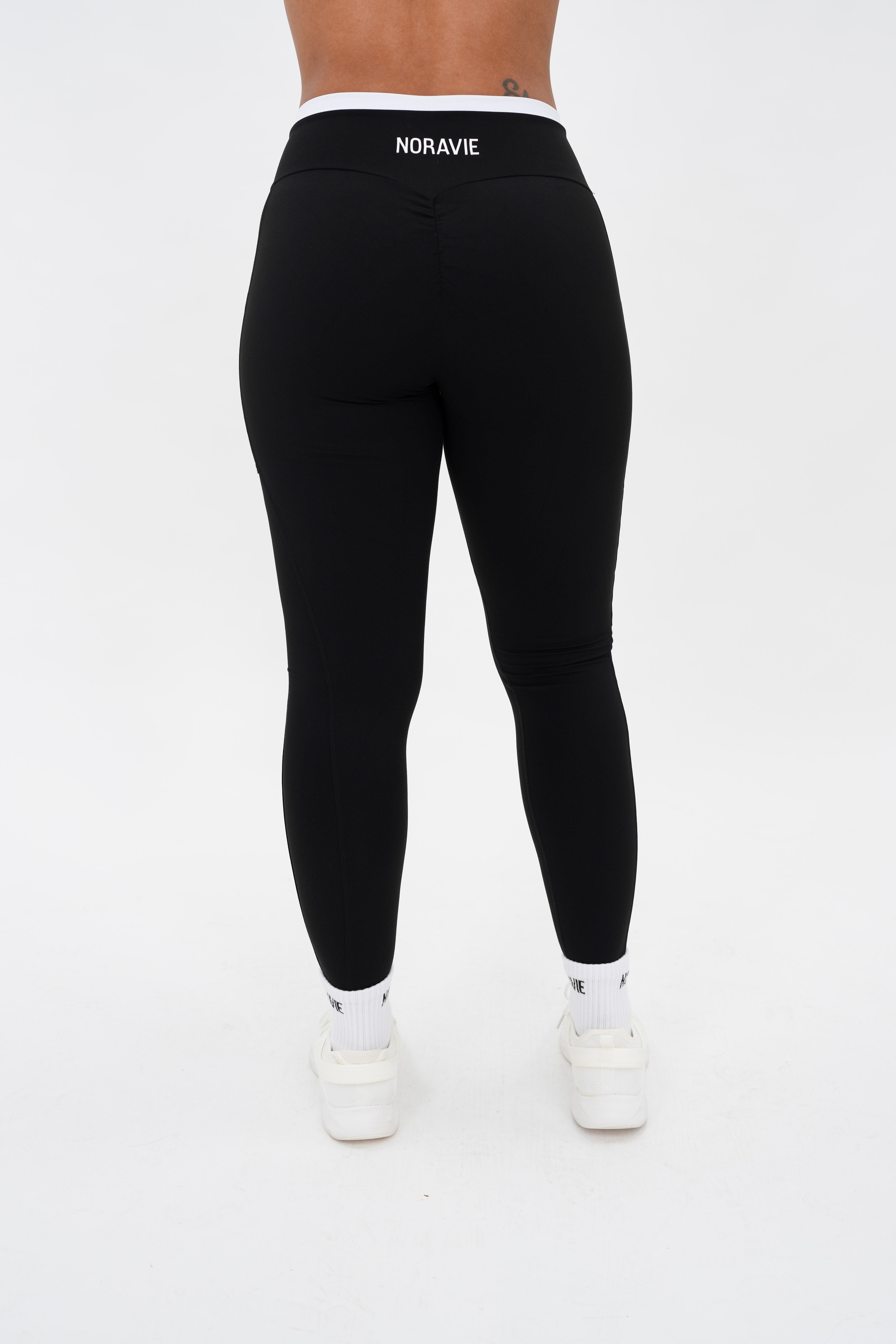 Her Era Crossover Leggings - Noravie