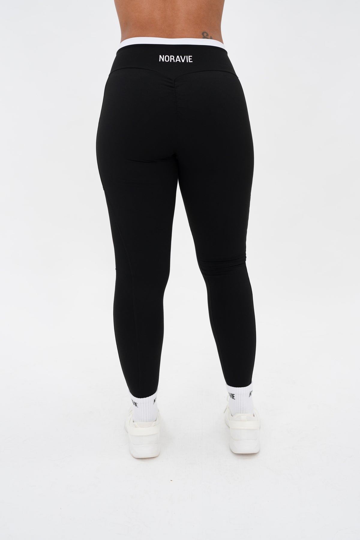 Her Era Crossover Leggings - Noravie