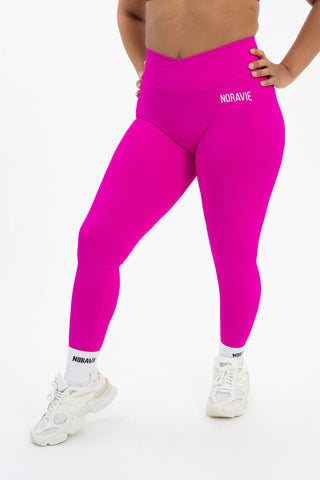Worth Protecting™ Crossover Seamless Leggings - Noravie